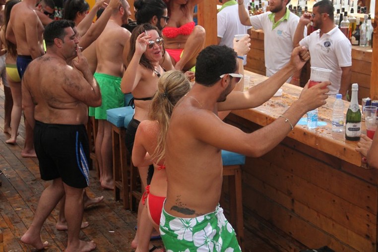Cyan Beach Bar on Sunday